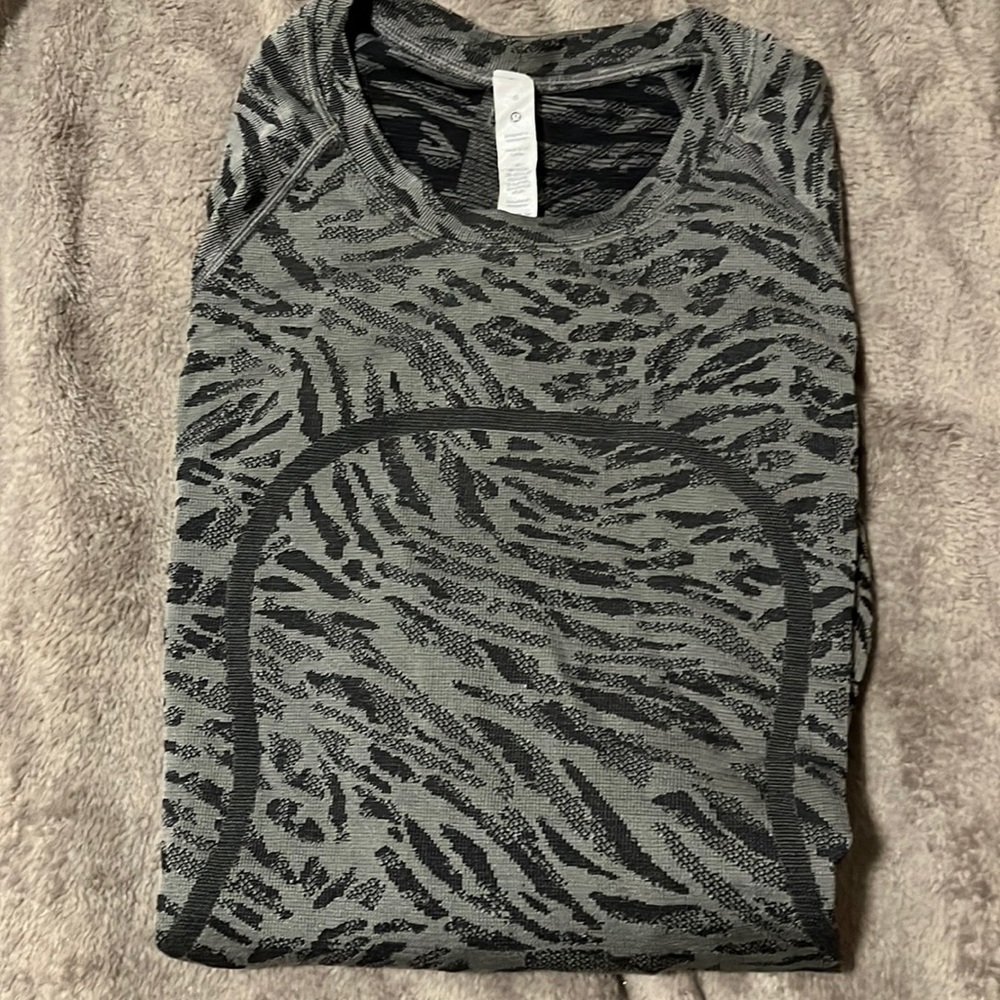 Lululemon long sleeve race shirt
